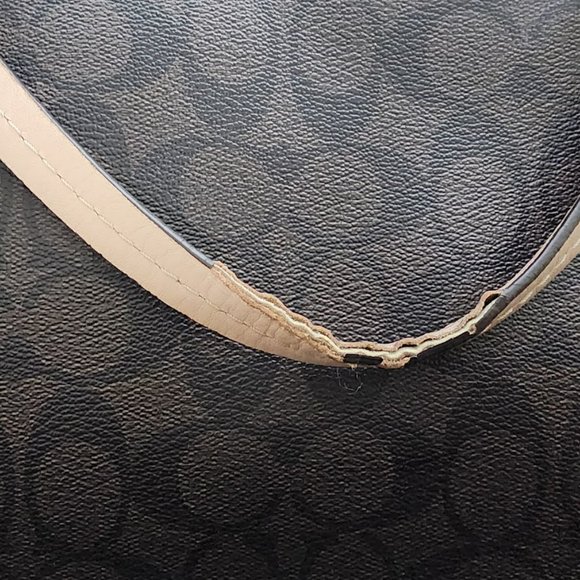 Coach Peyton Signature Convertible Shoulder Bag - Picture 5 of 8